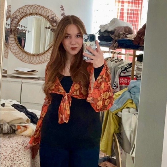 Meet Your Posher, Isabelle - Picture 2 of 4